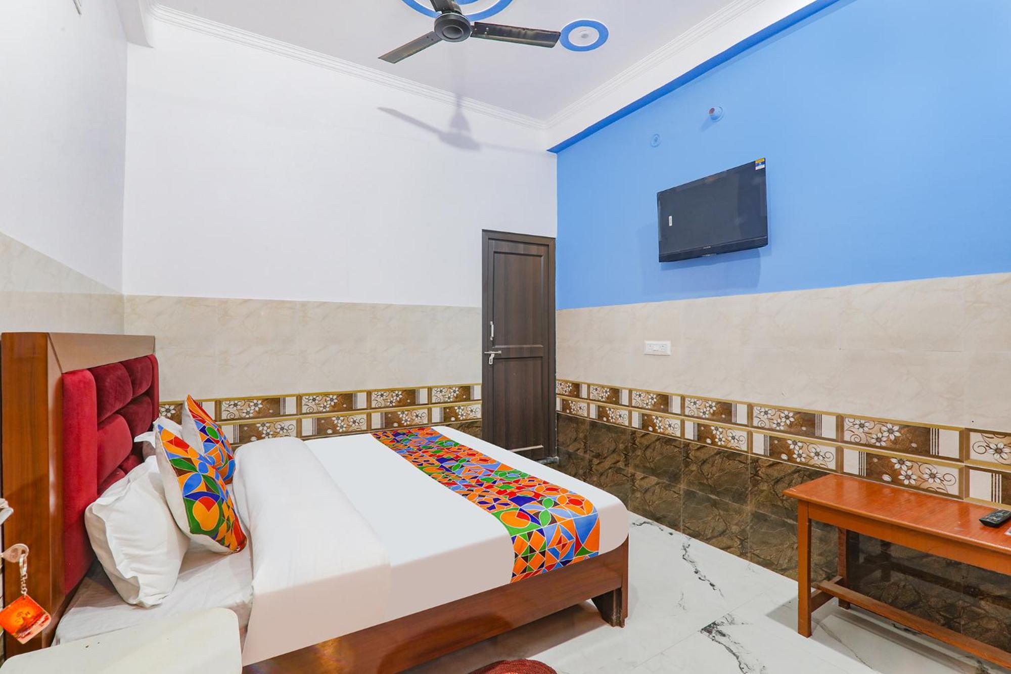 Hotel Fabexpress Shree Siya Raman - 500M From Shri Ram Janam Bhumi à Ayodhya Extérieur photo