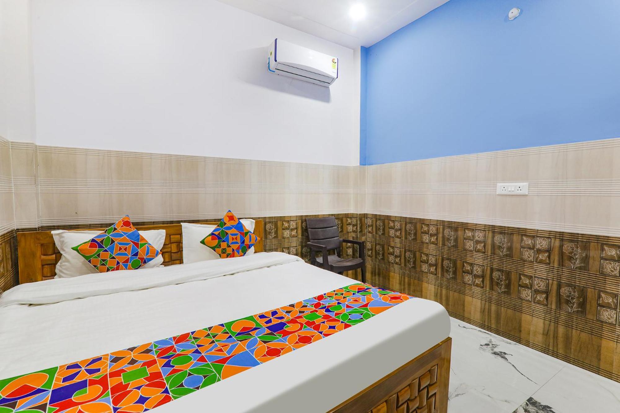 Hotel Fabexpress Shree Siya Raman - 500M From Shri Ram Janam Bhumi à Ayodhya Extérieur photo