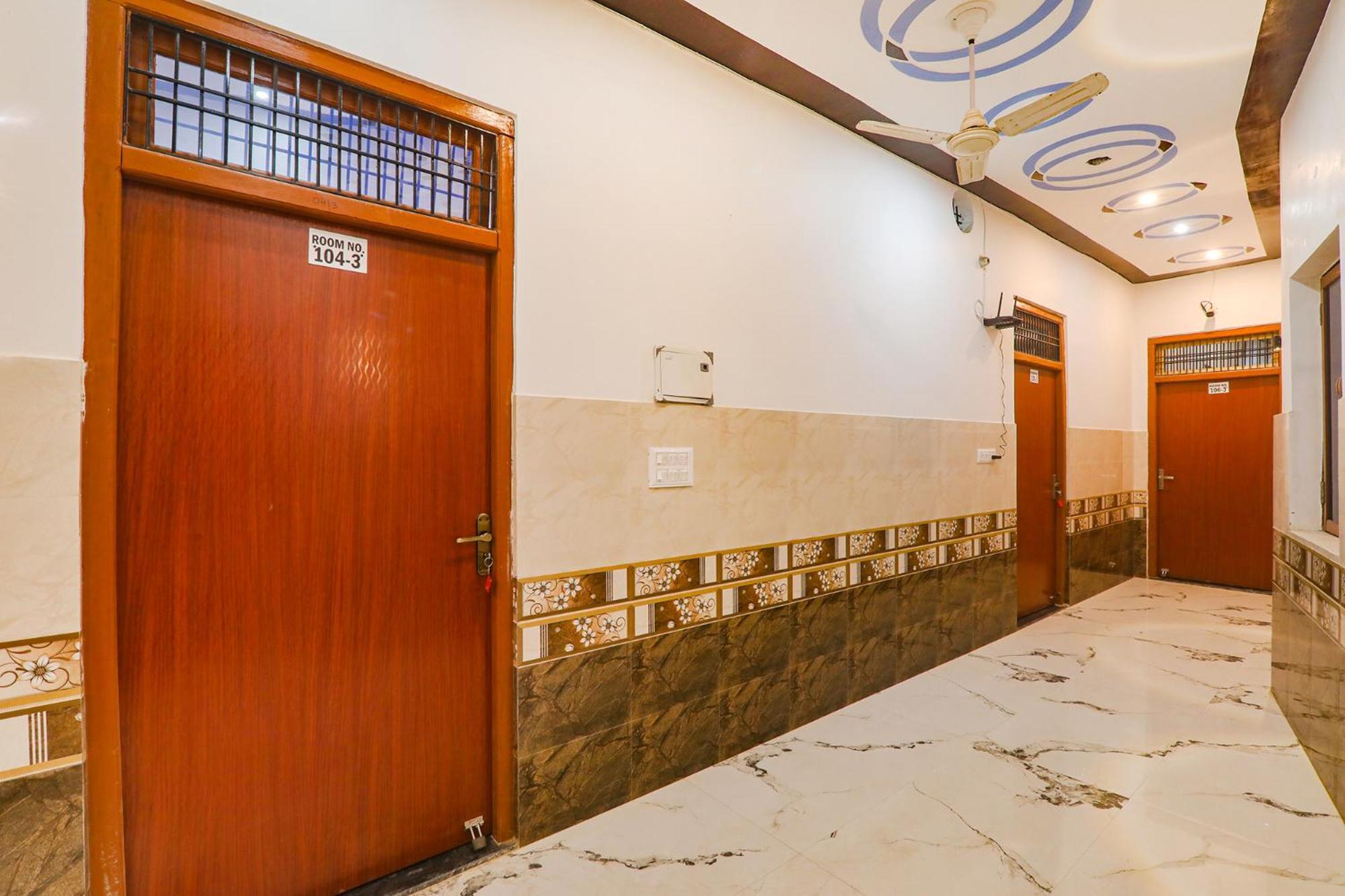 Hotel Fabexpress Shree Siya Raman - 500M From Shri Ram Janam Bhumi à Ayodhya Extérieur photo